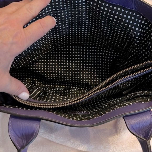 KATE SPADE- Purple Pebbled Leather Tote/Shoulderbag. Bow on Front Gold Detail - Picture 8 of 10